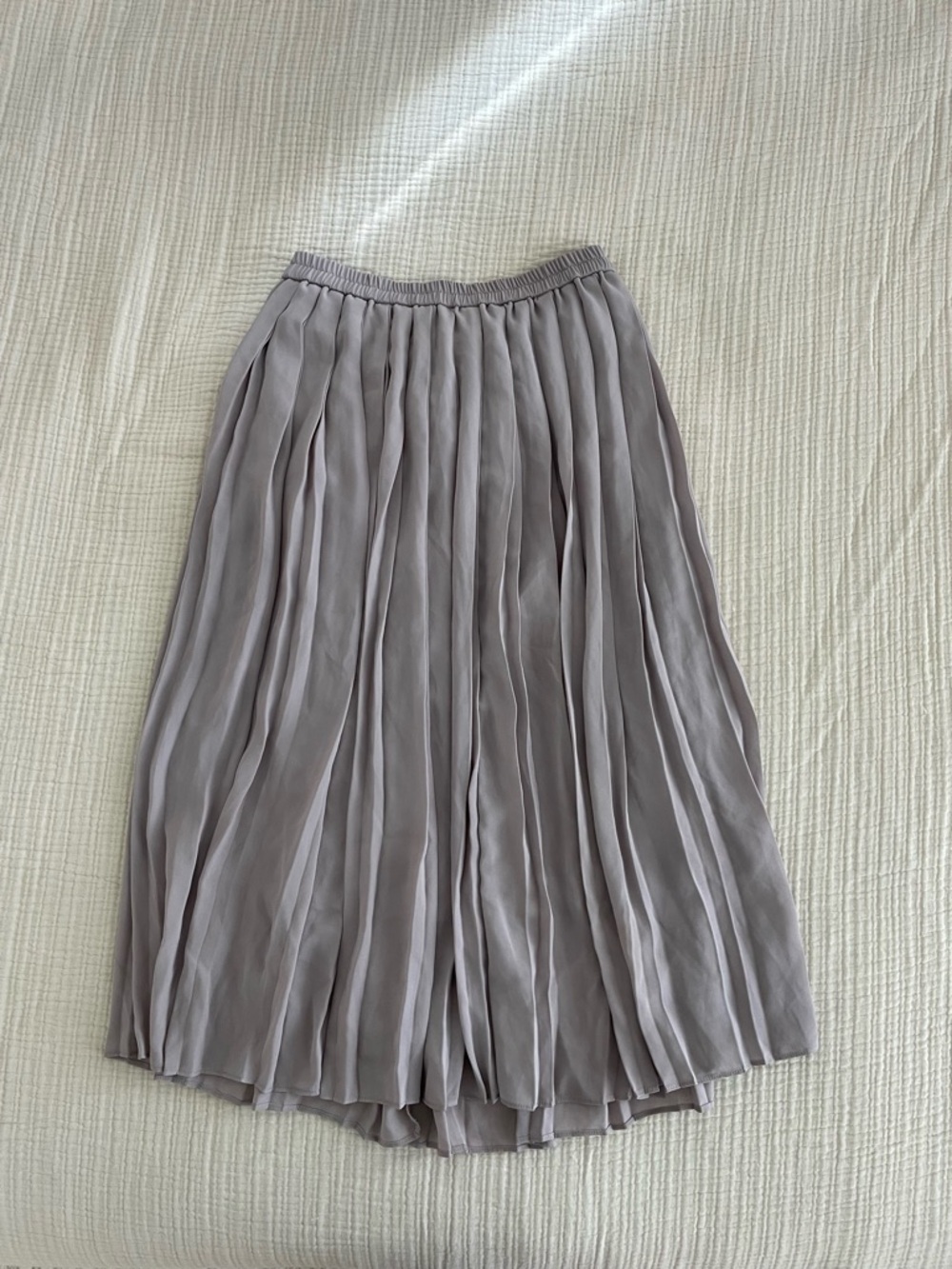 Uniqlo Light Gray Pleated Midi Skirt